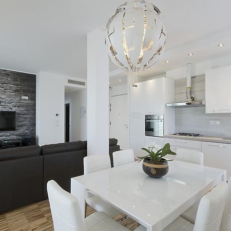Apartamento Attico Stema Luxury Misano Adriatico Exterior foto